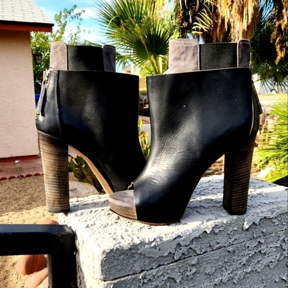 RARE‎ Diesel  Ankle Booties - Picture 2 of 13